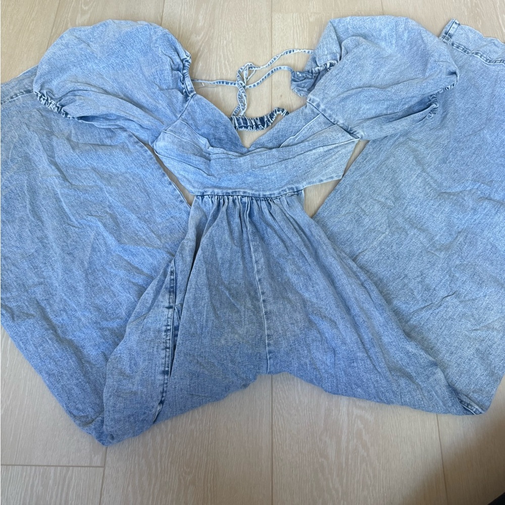 Vici Light Blue Denim Jumpsuit - EUC - Large - CGM Viral - Picture 4 of 11